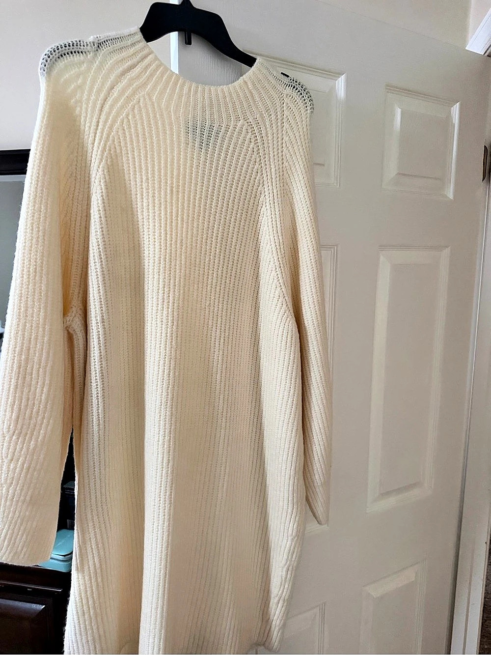 Express Ribbed Crew Neck Sweater dress in Cream Size XL Like New
